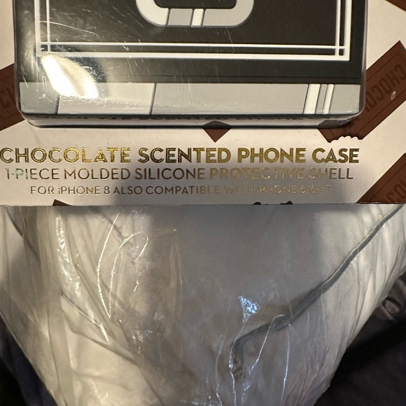 Phone case - Picture 3 of 4